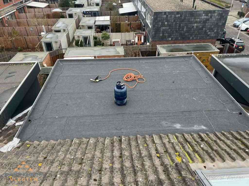 Dakreparatie plat dak met bitumen in Vleuten Dakreparatie plat dak met bitumen in Vleuten